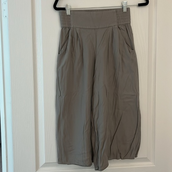 Talula Sullivan Culotte Pants - Grey Size XS - Picture 2 of 4